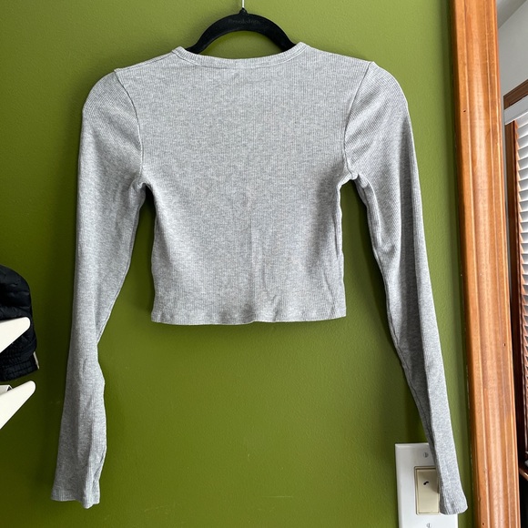 Calvin Klein top - Picture 2 of 3